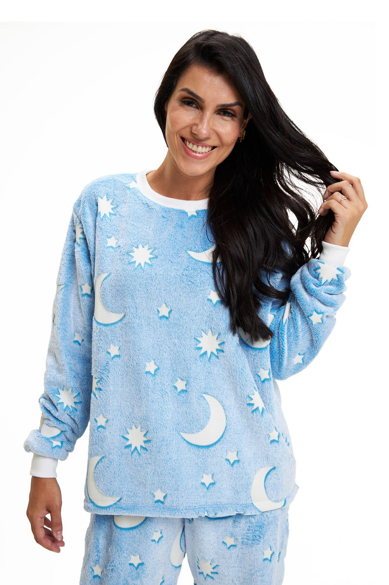 Pijama Adulto em Fleece Feminino Brilha no Escuro - Estrelas Lua Azul